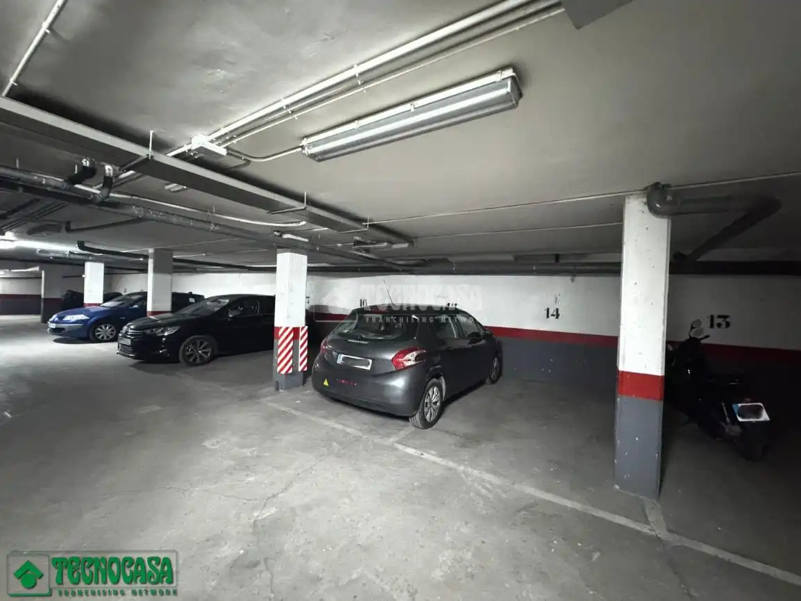 Parking de Piso en venta en Casarrubios del Monte con Aire acondicionado