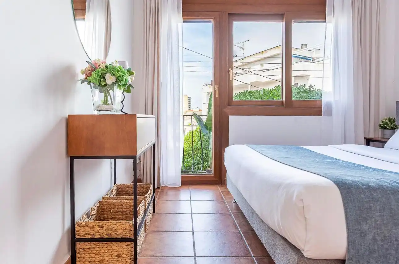 Habitación de Estudio en venta en L'Escala con Aire acondicionado, Calefacción y Balcón