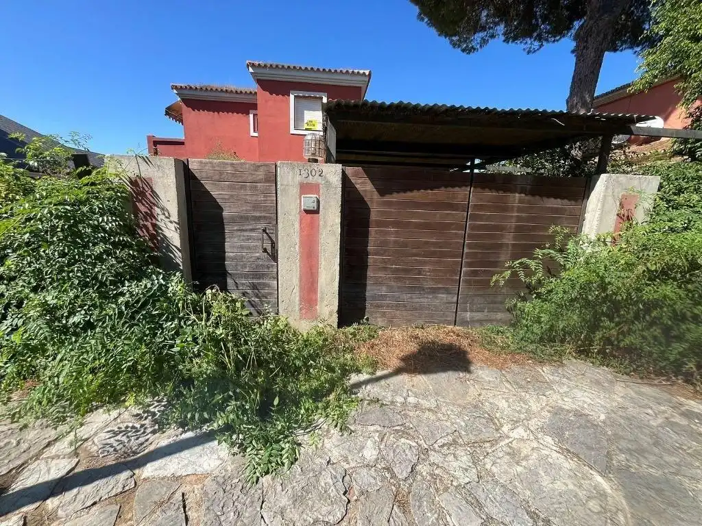 Chalet con piscina en venta en Bollullos de la Mitación, imagen 2