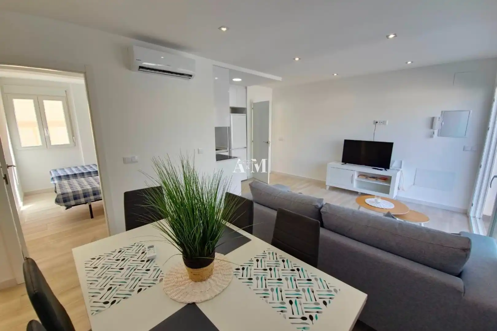 Sala d'estar de Casa o xalet en venda en Orihuela amb Calefacció, Jardí privat i Terrassa