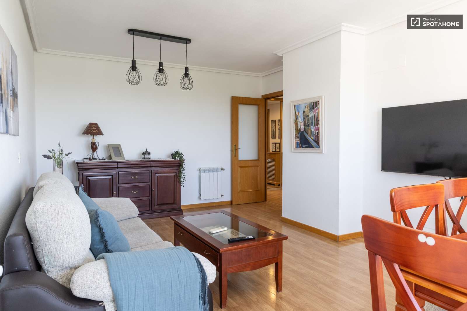 Sala d'estar de Apartament per a compartir en  Madrid Capital amb Aire condicionat i Terrassa