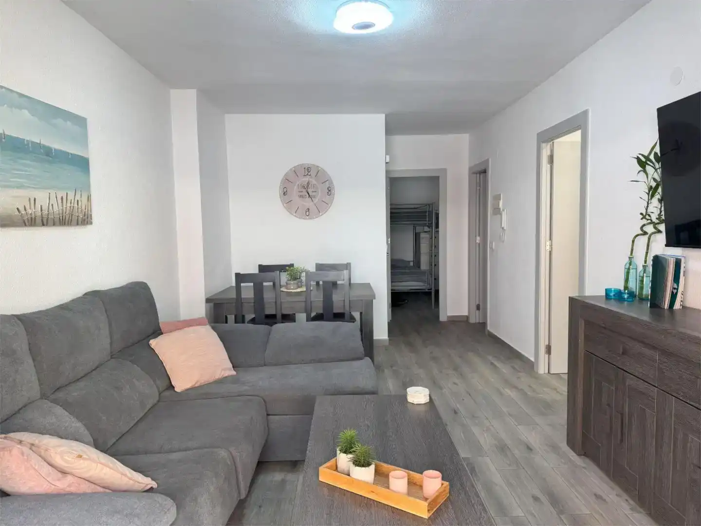 Living room of Flat for rent in Torrevieja  with Air Conditioner and Balcony