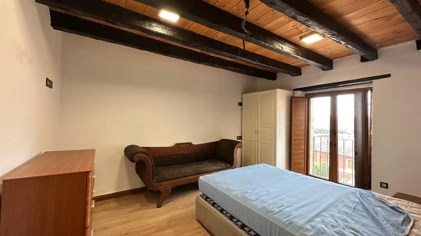 Dormitori de Casa o xalet en venda en Castrojeriz amb Calefacció, Parquet i Terrassa