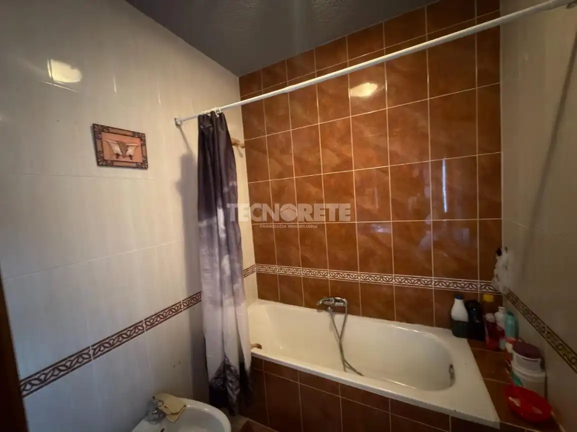 Bathroom of Detached homes for sale in Dosbarrios, Toledo