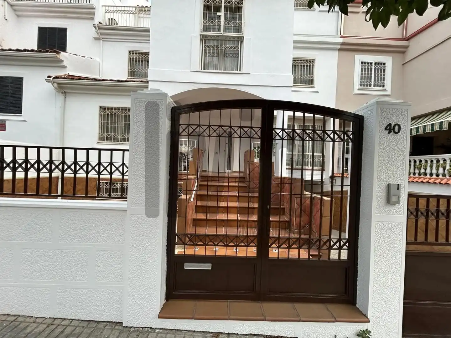 Casa adosada en venda en Jaén amb Aire condicionat, Calefacció i Jardí privat