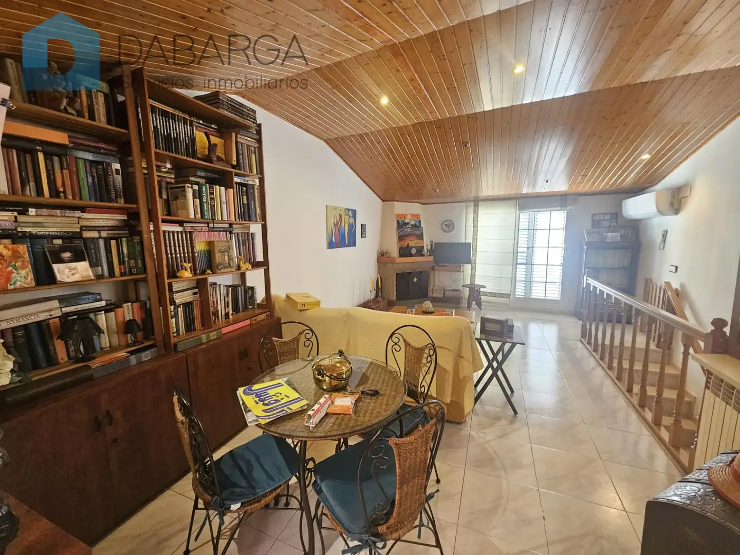 Sala d'estar de Casa o xalet en venda en Ripollet amb Aire condicionat, Calefacció i Terrassa