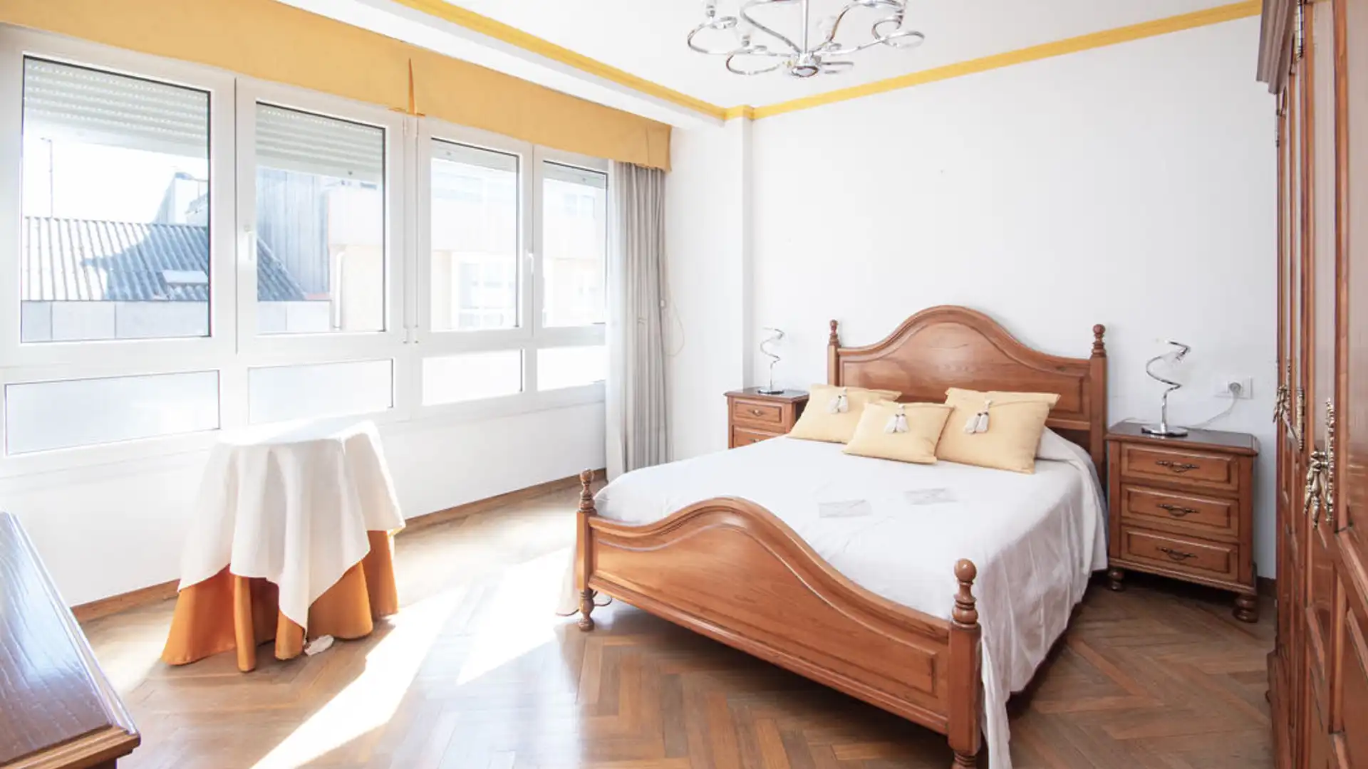 Dormitori de Pis en venda en Carballo amb Calefacció i Traster