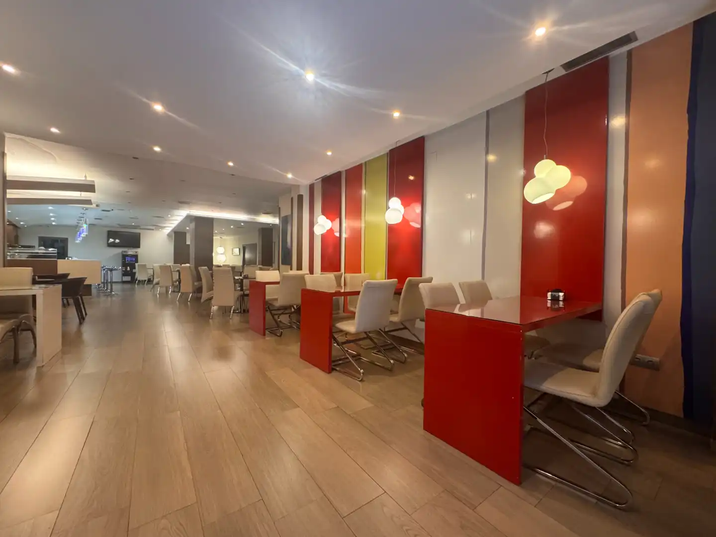 Local comercial en venta en Avinguda del País Valencià 65, imagen 5