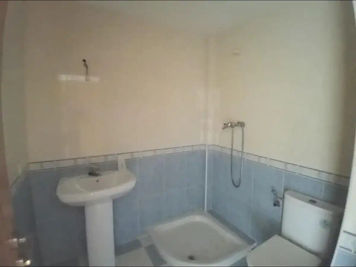 Baño de Ático en venta en Hontanares de Eresma con Calefacción y Trastero