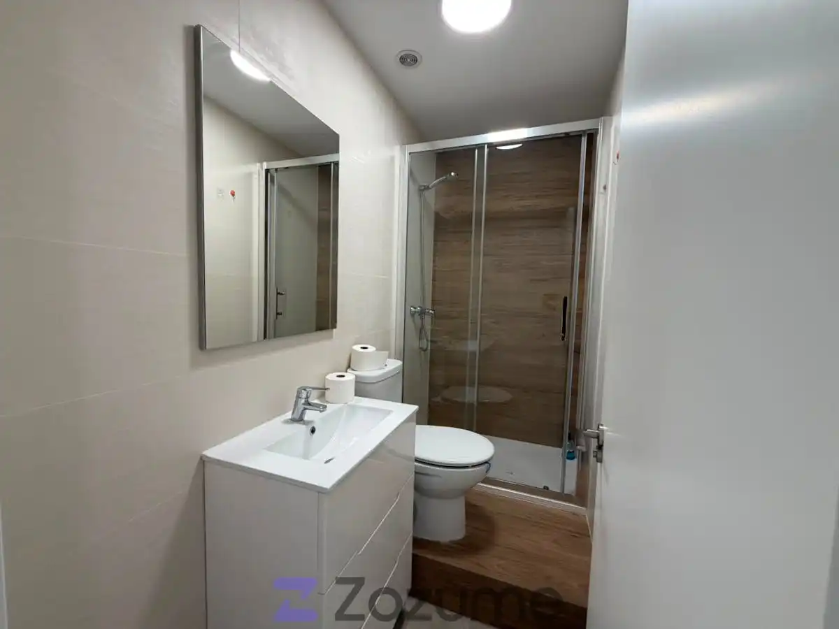 Baño de Piso de alquiler en Catarroja con Aire acondicionado, Terraza y Amueblado