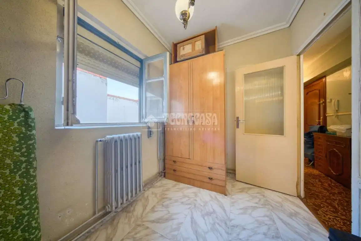 Habitación de Piso en venta en Valladolid con Calefacción