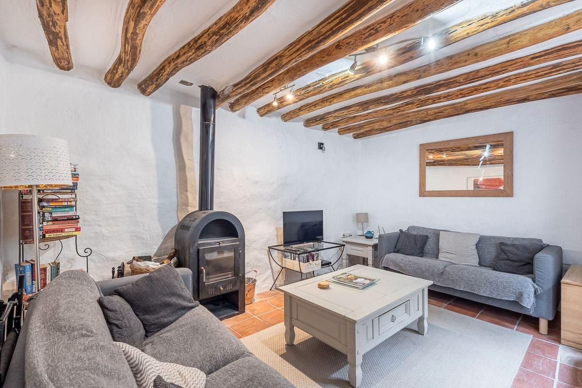 Sala d'estar de Casa o xalet en venda en Alhama de Granada amb Moblat
