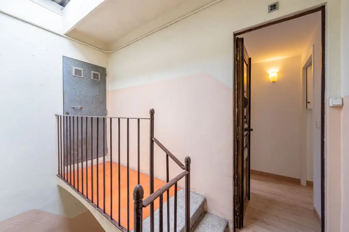 Flat for sale in Barcelona  with Air Conditioner and Heating