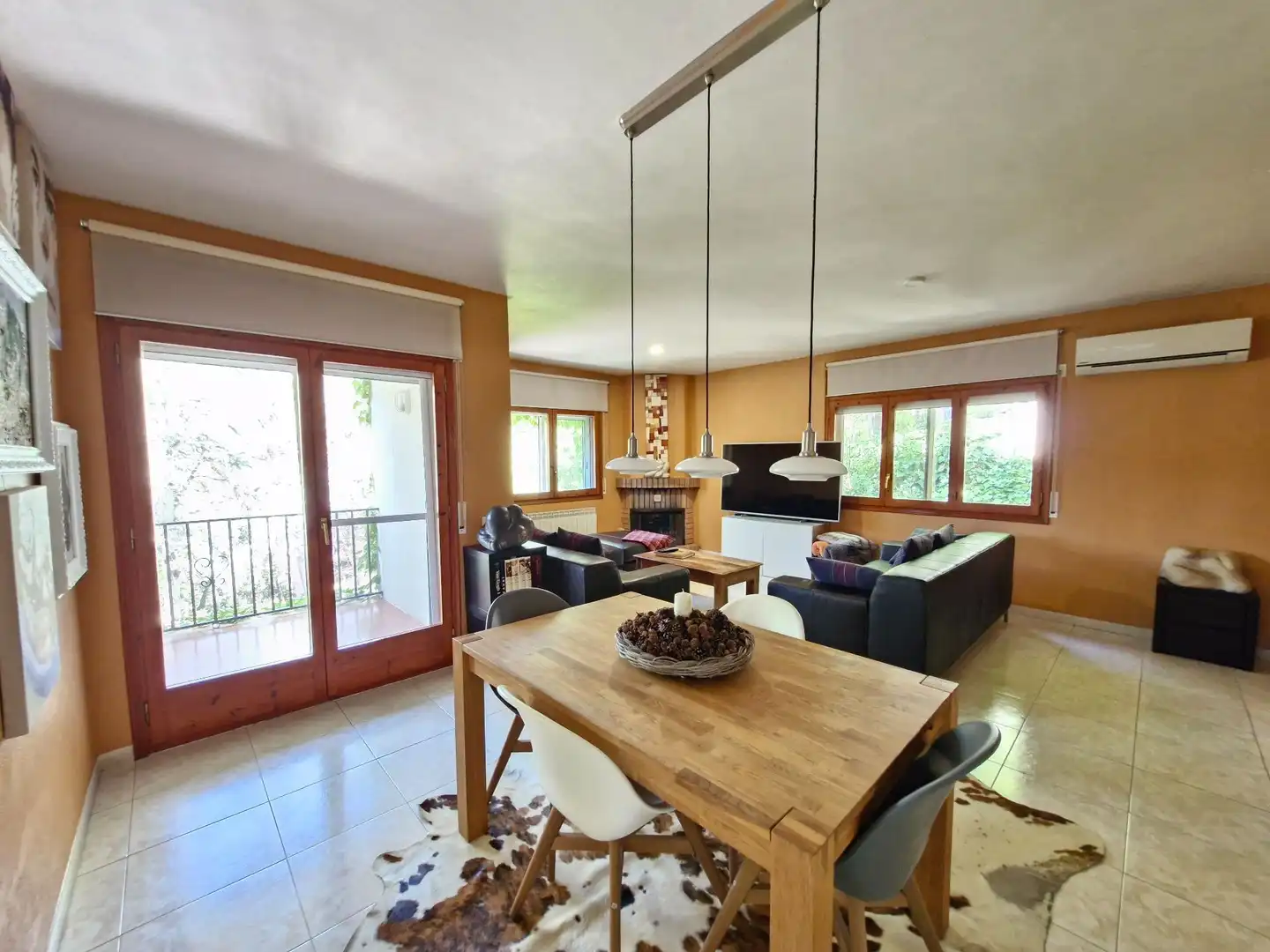 Living room of Houses for sale in Almoster  with Air Conditioner, Heating and Storage room