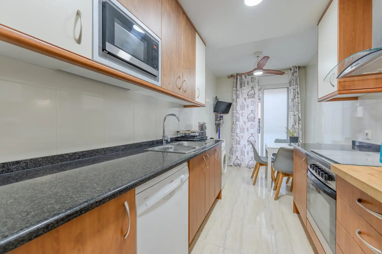 Cocina de Dúplex en venta en Girona con Calefacción