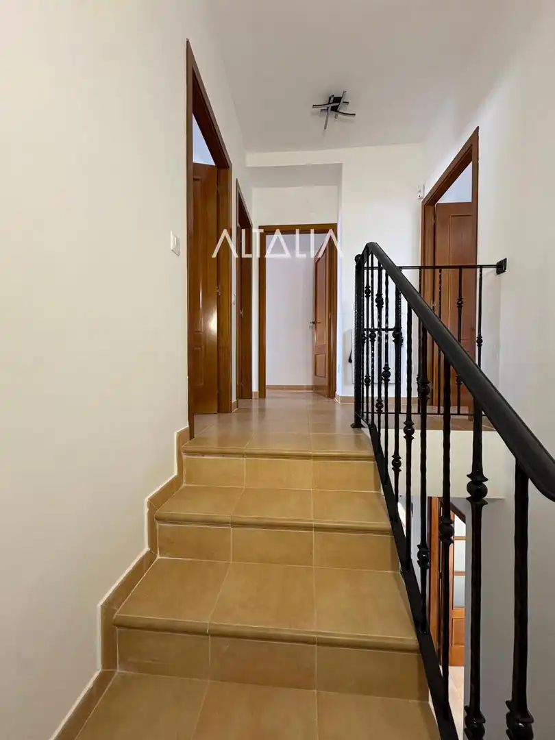 Houses for sale in Osa de la Vega  with Air Conditioner, Heating and Terrace