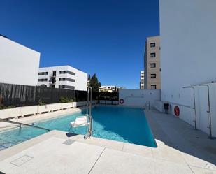 Piscina de Pis de lloguer en  Sevilla Capital amb Aire condicionat i Terrassa