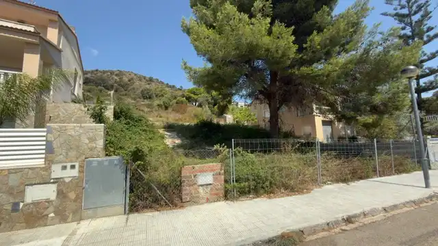 Terreny residencial en venda a Carrer Cosmos 6