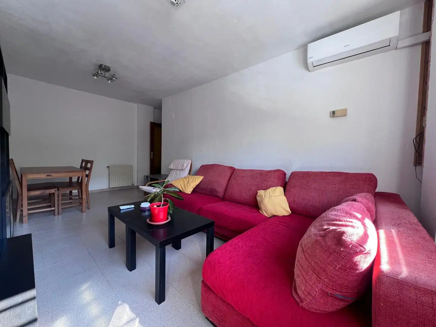 Sala d'estar de Apartament en venda en Cáceres amb Traster i Moblat