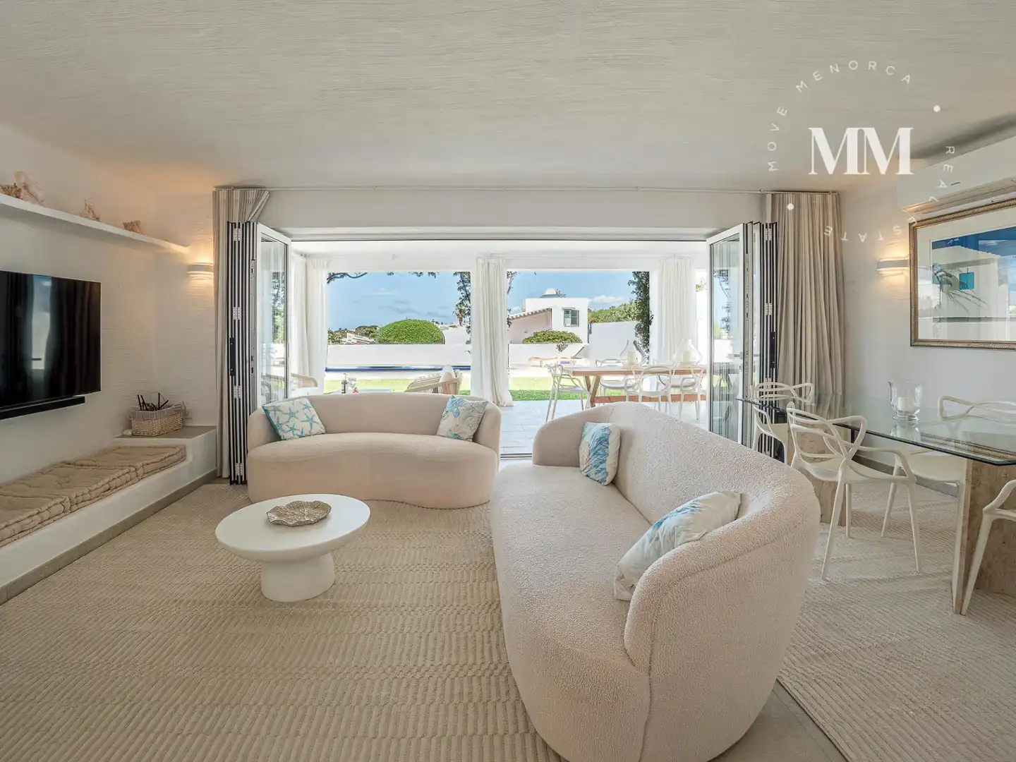 Sala de estar de Casa o chalet en venta en Sant Lluís con Aire acondicionado, Calefacción y Jardín privado