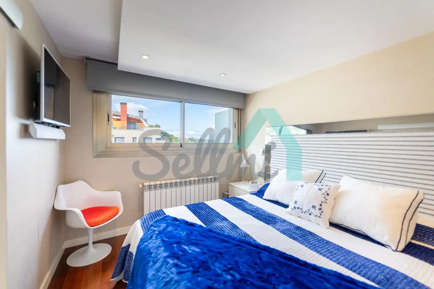 Schlafzimmer von Maisonette zum Verkauf in Oviedo  mit Heizung, Terrasse und Abstellraum