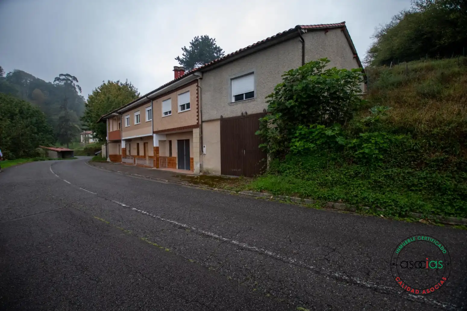 Vista exterior de Casa o xalet en venda en Cabranes amb Calefacció, Jardí privat i Parquet