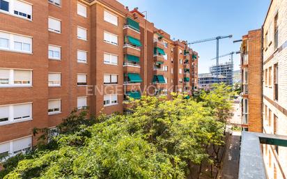Exterior view of Apartment for sale in Badalona  with Air Conditioner, Heating and Balcony