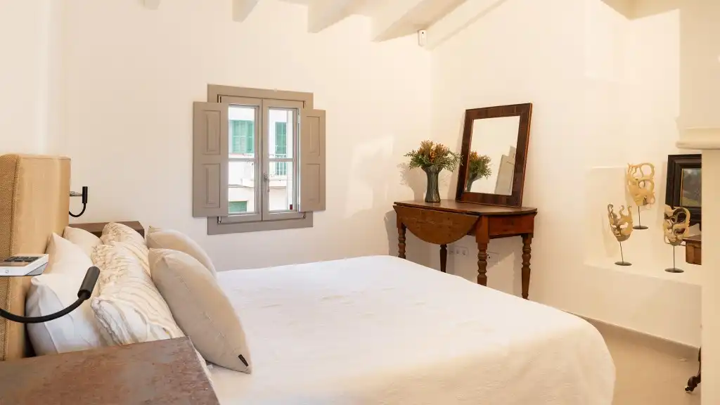 Dormitori de Finca rústica en venda en Consell amb Aire condicionat, Jardí privat i Terrassa