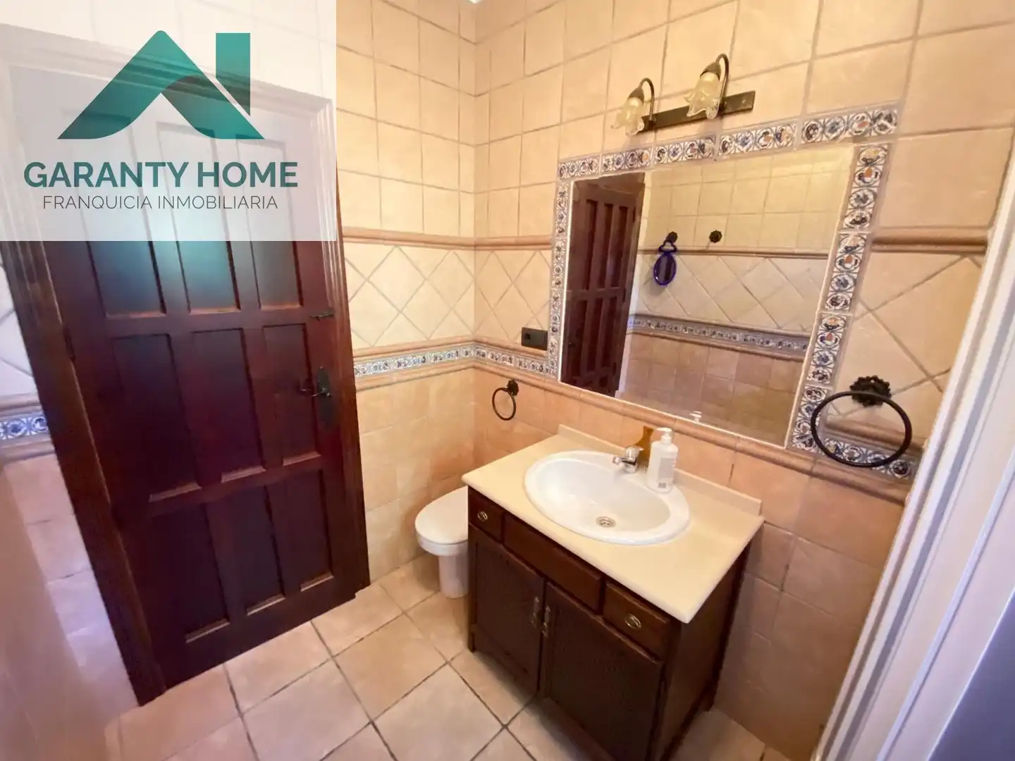 Baño de Casa o chalet en venta en Fuensanta de Martos con Jardín privado, Trastero y Piscina