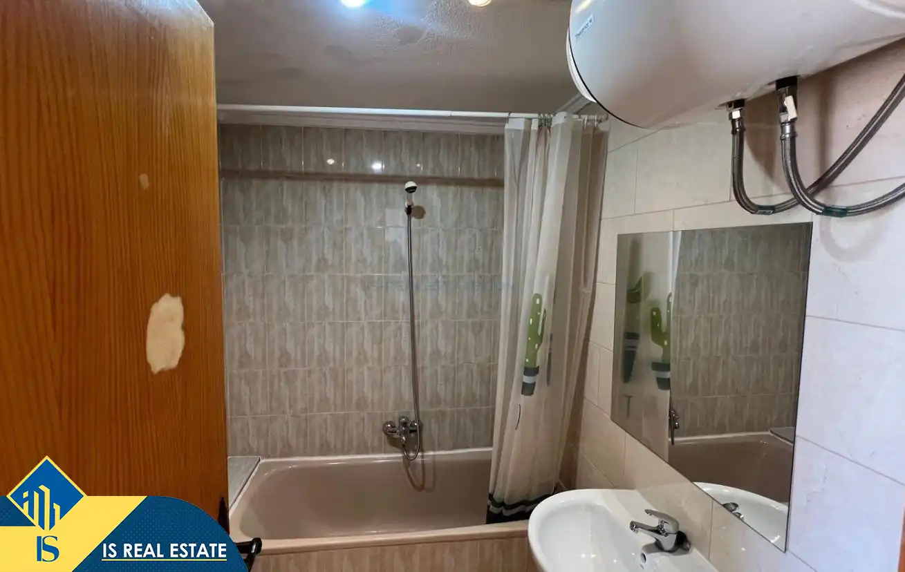Bathroom of Study for sale in Torrevieja  with Air Conditioner, Heating and Terrace