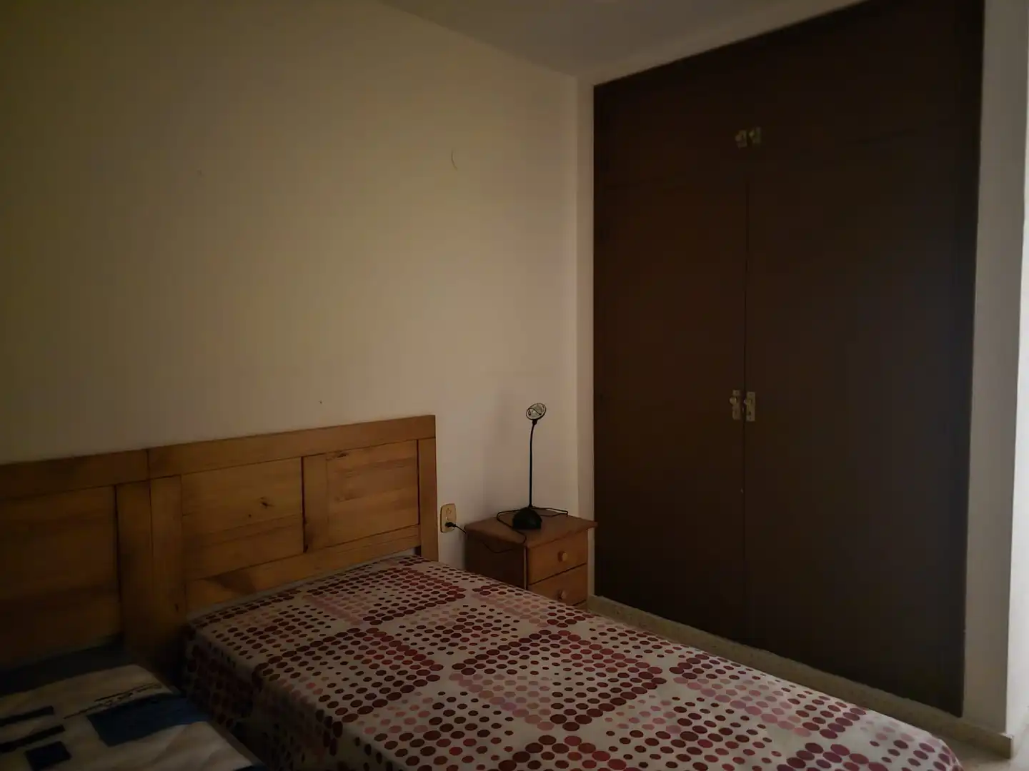Habitación de Planta baja en venta en Castellón de la Plana / Castelló de la Plana con Amueblado y Balcón