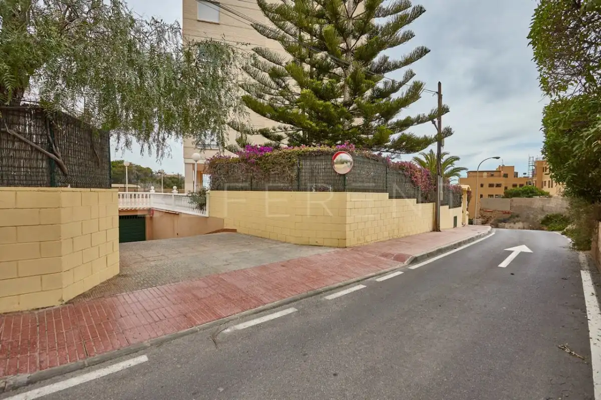 Exterior view of Apartments for rent in El Campello  with Air Conditioner, Heating and Private garden