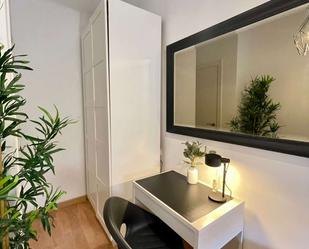 Bedroom of Flat to share in  Madrid Capital  with Terrace