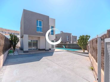 Chalet con piscina en venta en Armeñiime - Las Moraditas - Las Cancelas