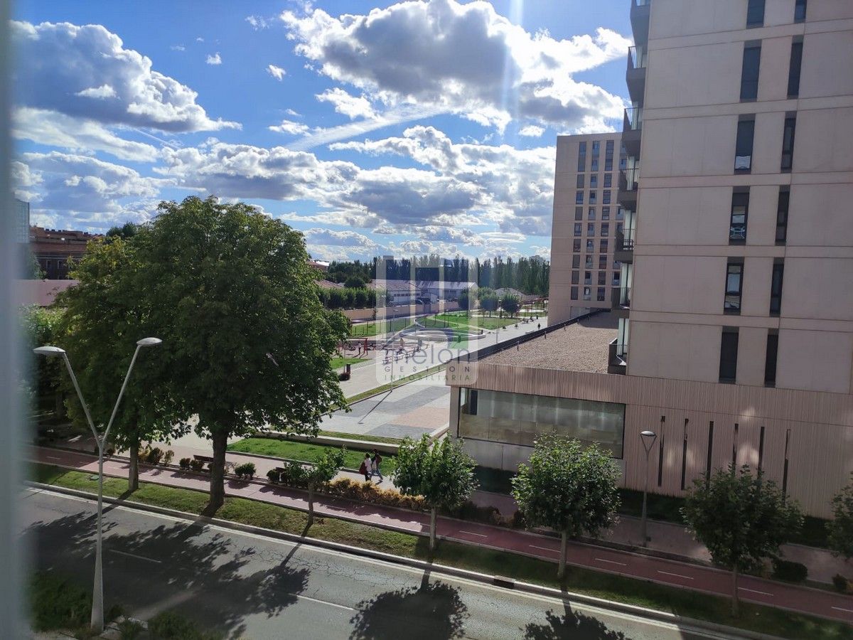 Vista exterior de Pis en venda en Burgos Capital