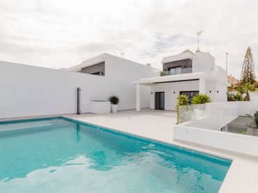 House with pool for sale in Ciudad Quesada