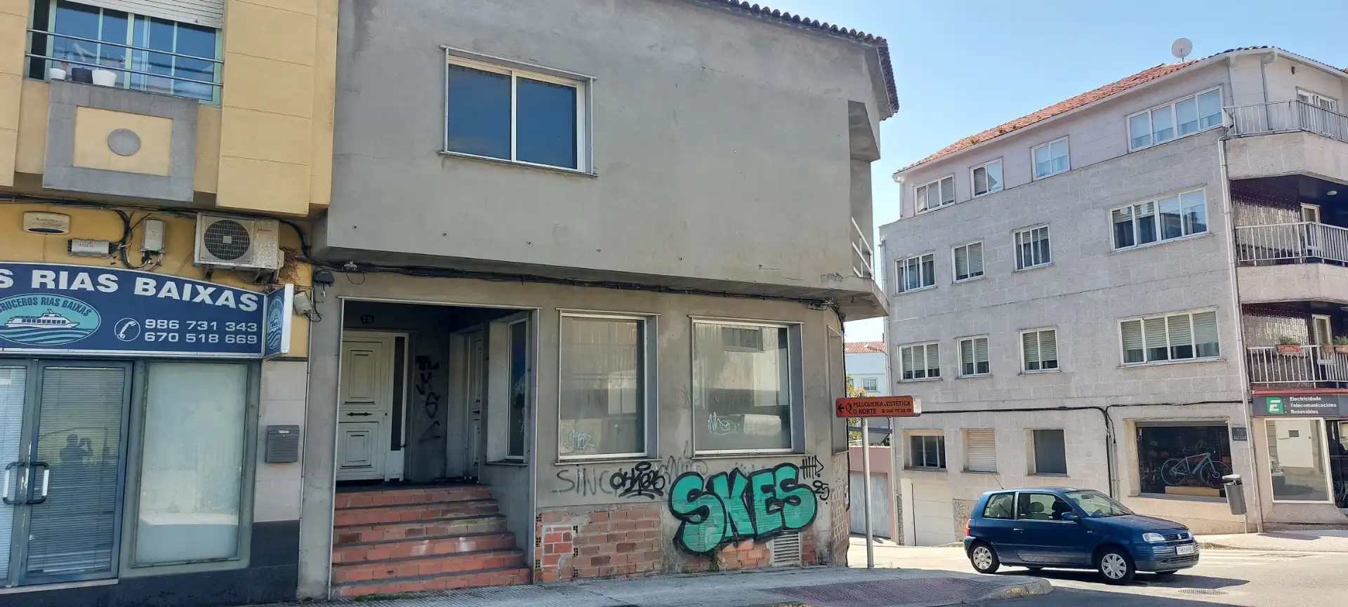 Vista exterior de Edificio en venta en O Grove  