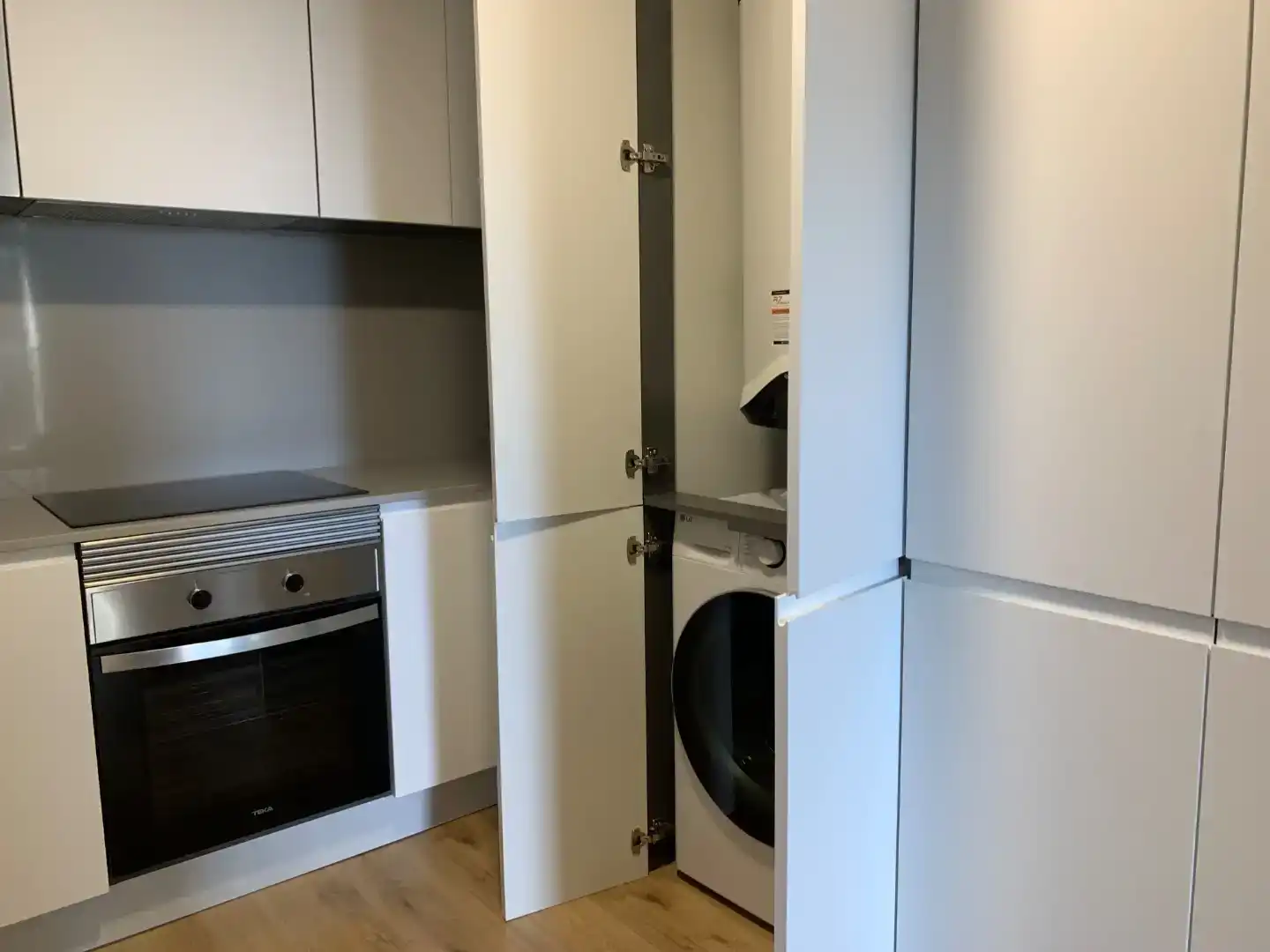 Kitchen of Flat for rent in Las Palmas de Gran Canaria  with Parquet flooring, Swimming Pool and Furnished
