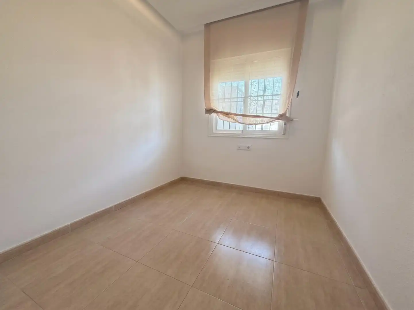 Casa amb terrassa en venda a Calle Calle Hispasat, imagen 10