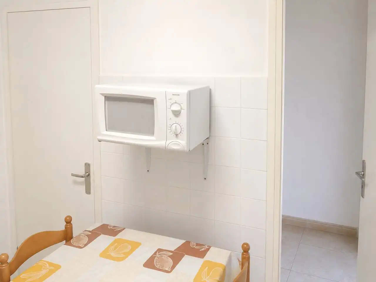 Cuina de Pis en venda en Oliva amb Moblat i Balcó