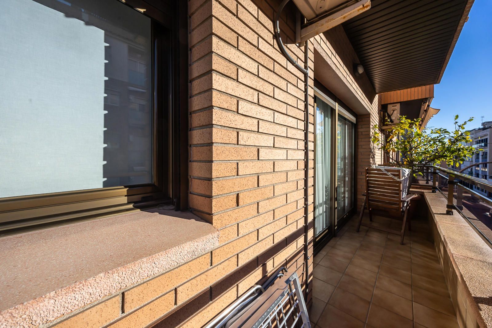 Balcony of Flat for sale in Sabadell  with Air Conditioner, Heating and Parquet flooring
