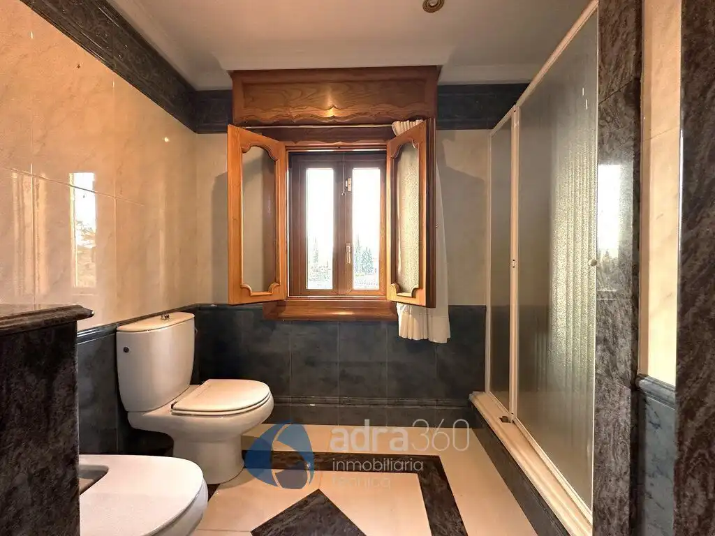 Bathroom of Houses for sale in Lardero  with Air Conditioner, Heating and Private garden