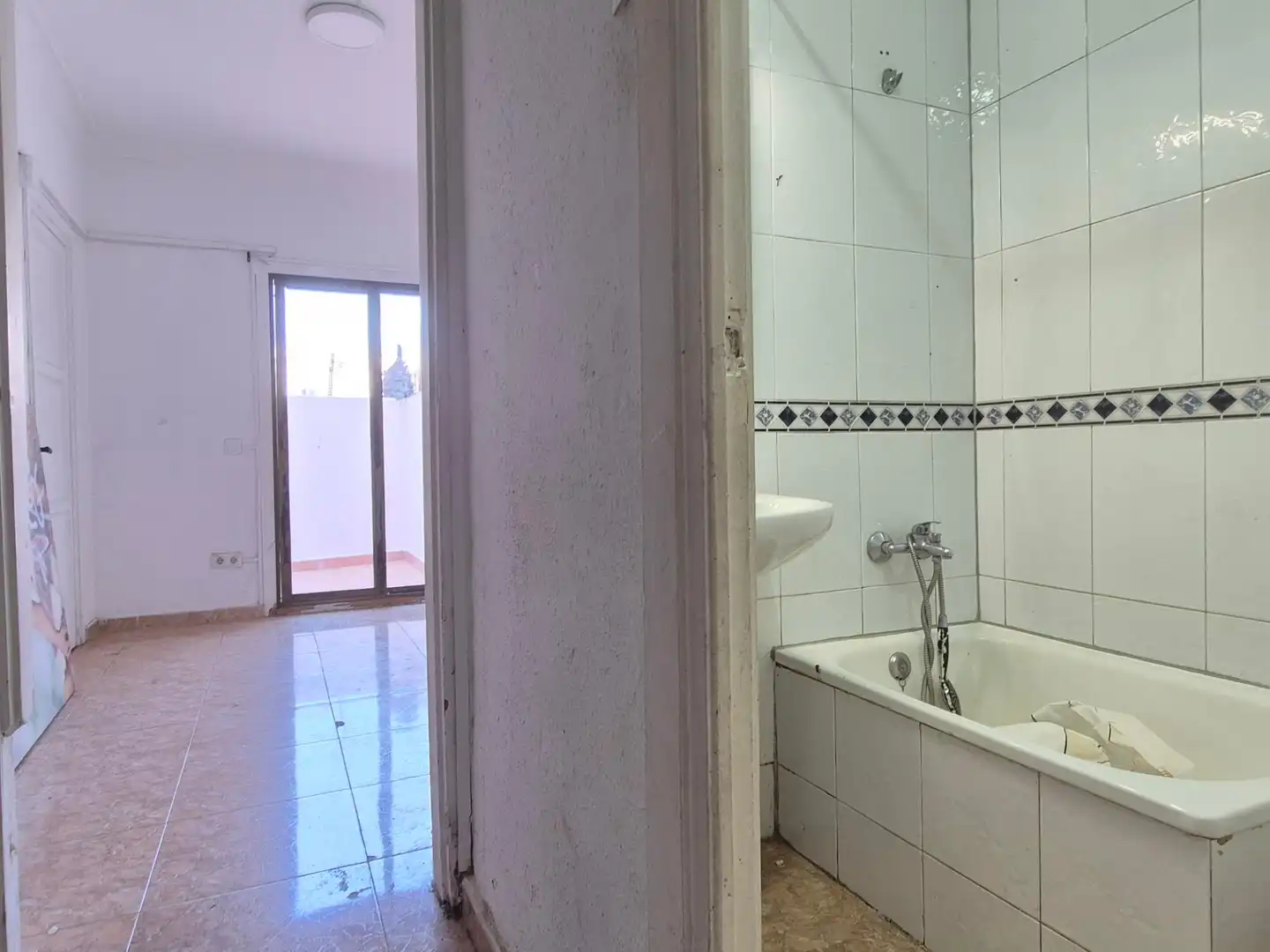 Bany de Pis en venda en Barcelona amb Terrassa