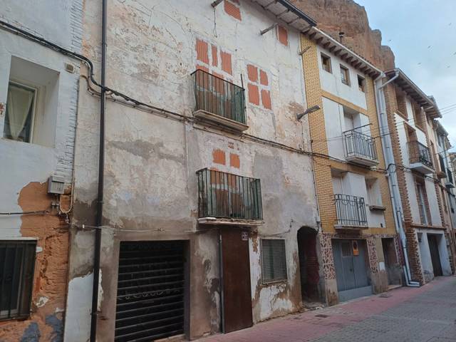 Casa adosada en Venta en Calle Fragua en Quel