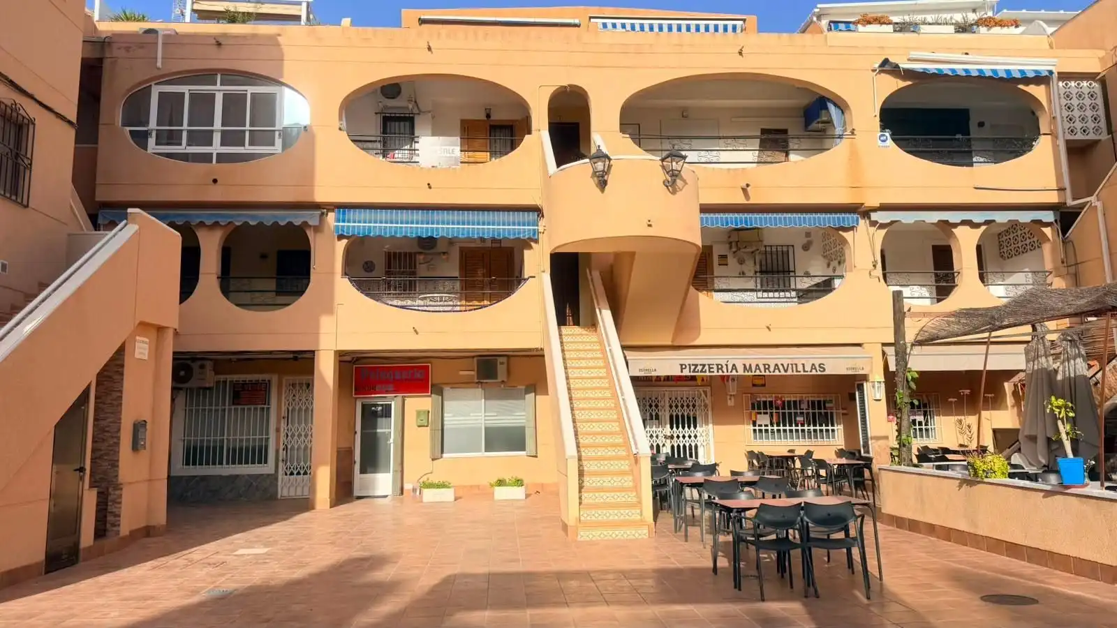 Vista exterior de Ático en venta en Torrevieja con Aire acondicionado, Terraza y Amueblado