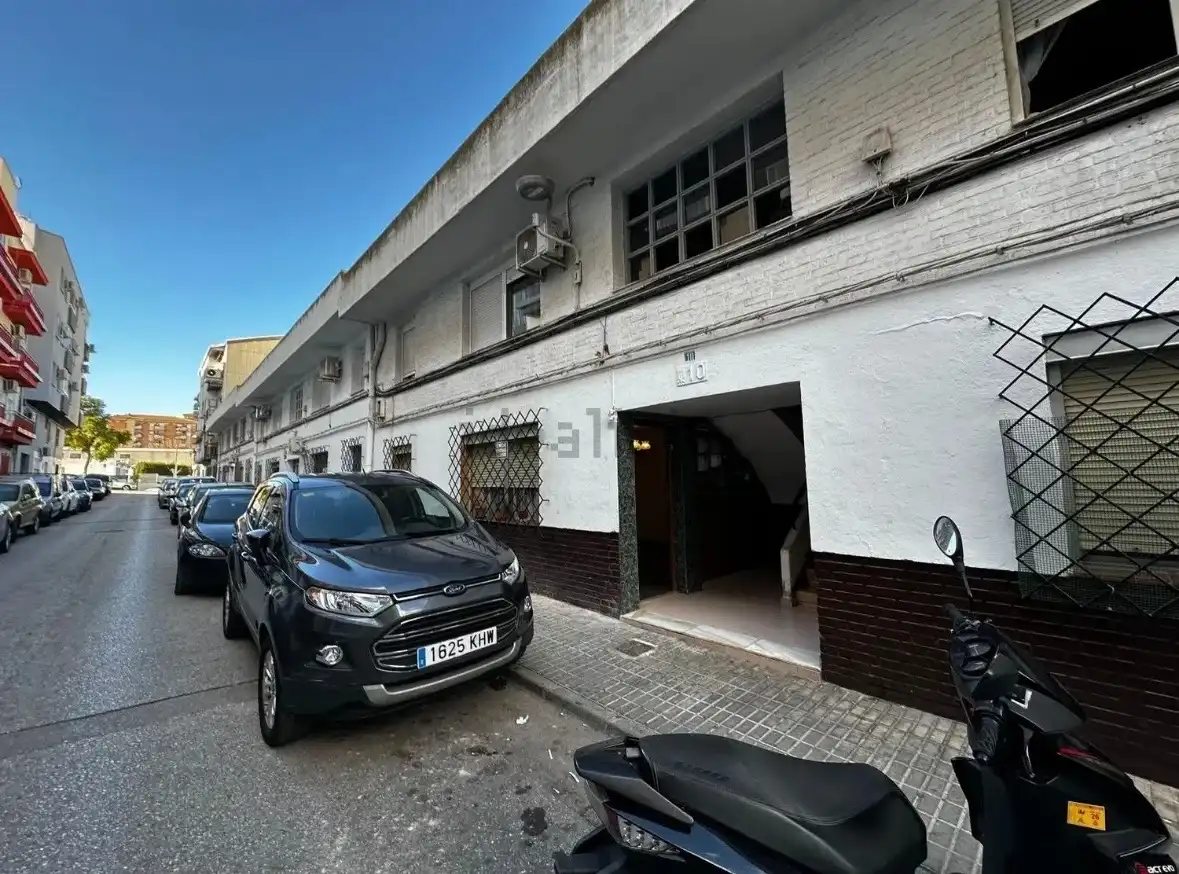 Vista exterior de Pis en venda en  Jaén Capital