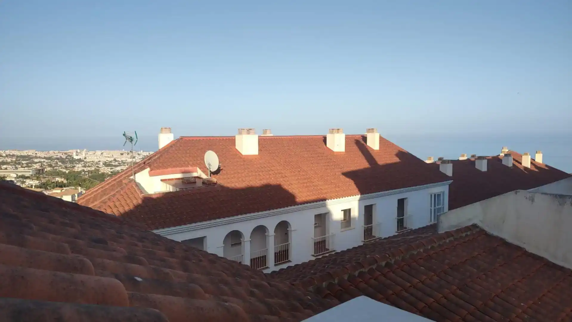 Außenansicht von Maisonette zur Miete in Benalmádena mit Klimaanlage und Balkon