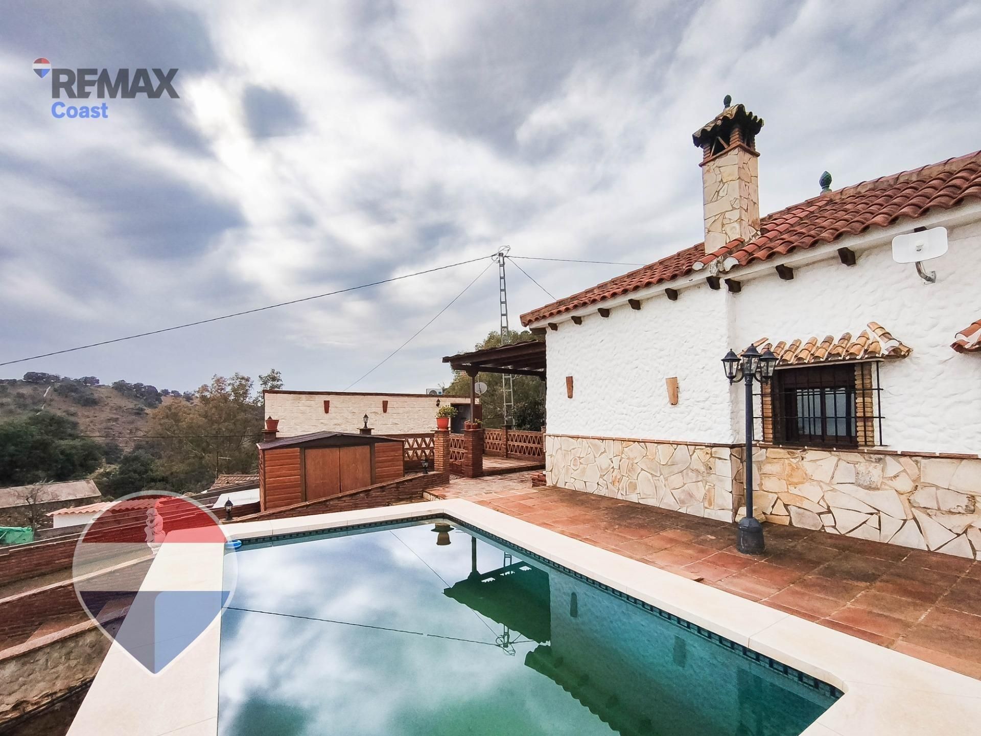 Swimming pool of House or chalet for sale in Cártama  with Air Conditioner, Private garden and Terrace