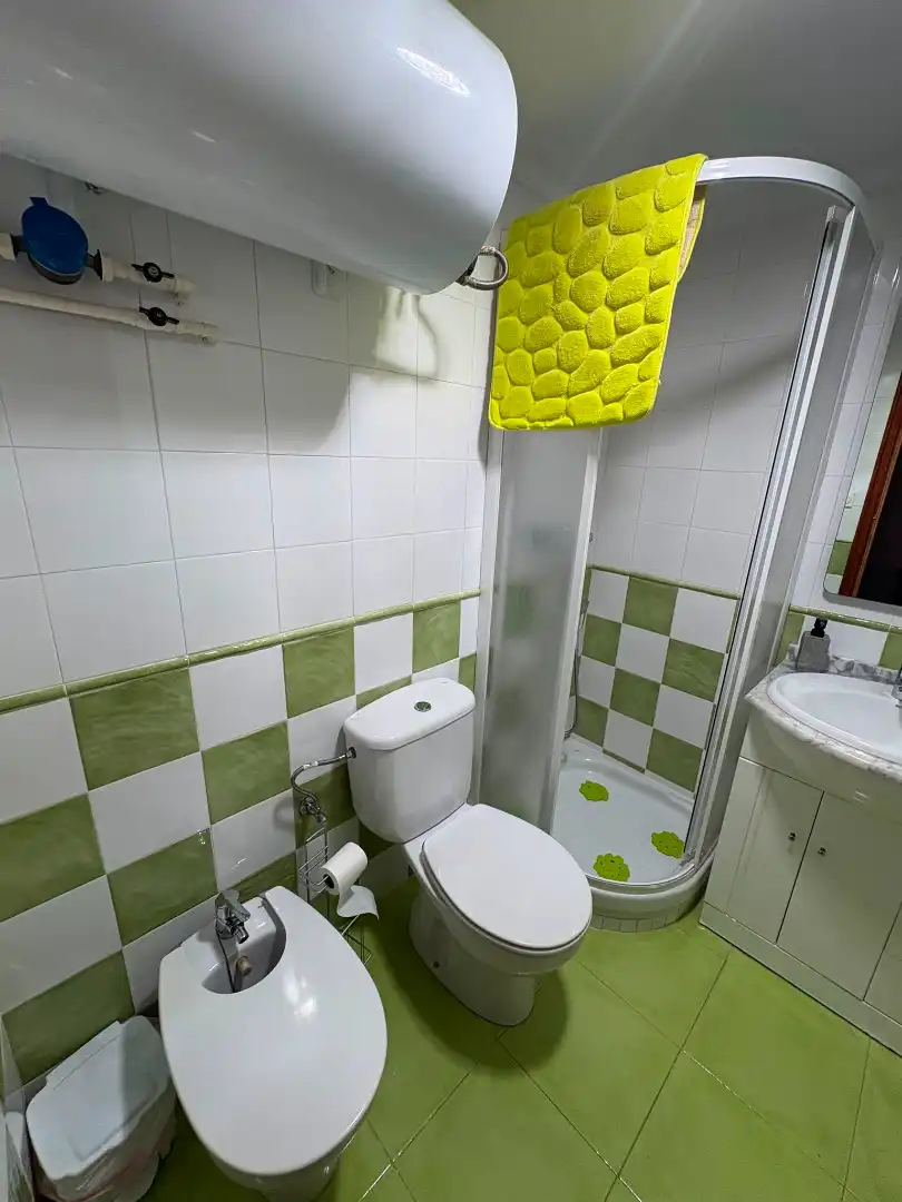 Badezimmer von Wohnungen zur Miete in Sueca mit Klimaanlage, Terrasse und Möbliert