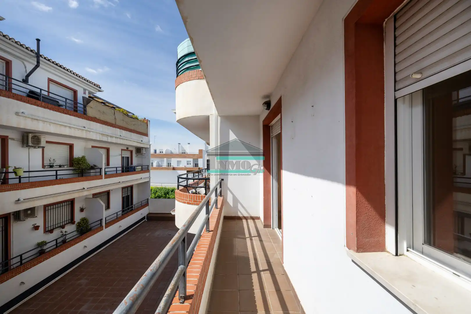 Außenansicht von Wohnung zum Verkauf in Armilla mit Heizung, Terrasse und Balkon